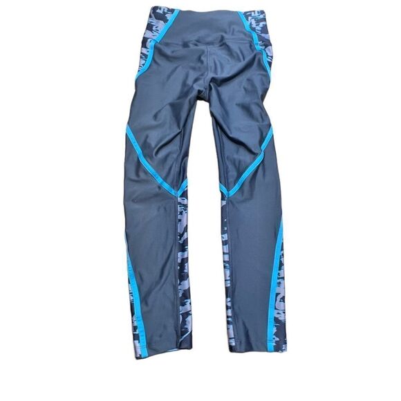 Under Armour
Pre-Owned Under Armour Women's Size SM Active Pants - Picture 5 of 9